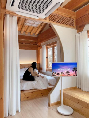 Hanok Stay Da-ga-gam